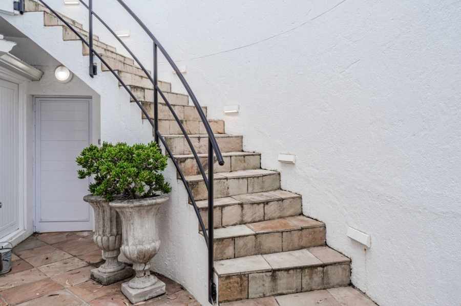 3 Bedroom Property for Sale in Bantry Bay Western Cape